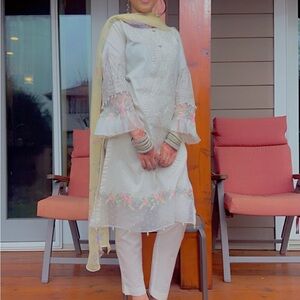 Elegant White Embroidered Kurta Set